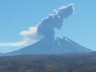 Declaran Alerta Amarilla por aumento de actividad en volcán Láscar