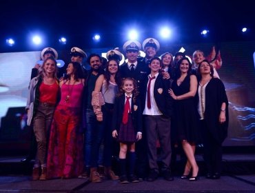 La desenfrenada fiesta de los actores de Papá a la deriva tras el término de las grabaciones