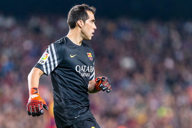 Claudio Bravo: "Estoy más feliz que nunca en el FC Barcelona"