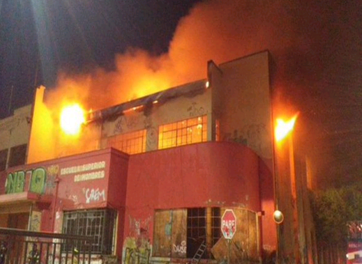 Talca: incendio destruyó buena parte de edificio de ex Escuelas Concentradas