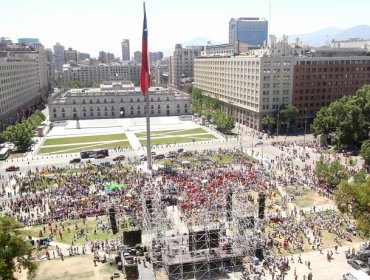 Carabineros advierte desvíos por marcha evangélica en centro de Santiago