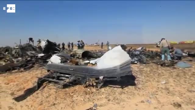 Video: Expertos rusos dicen que el avión estrellado en Egipto se destruyó en el aire