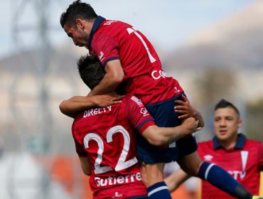 U. Católica goleó a Cobresal y sigue a dos puntos de Colo Colo