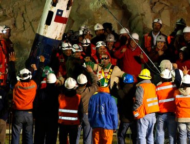 Mineros de los 33 se querellan este lunes contra abogados por “estafa calificada”