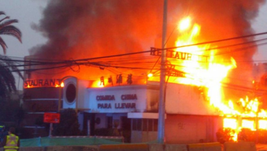 La Florida: Incendio destruye por completo local de comida china