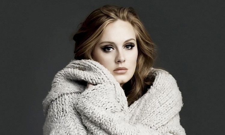 Adele habla de su éxito y posa sin maquillaje para la portada de Rolling Stone