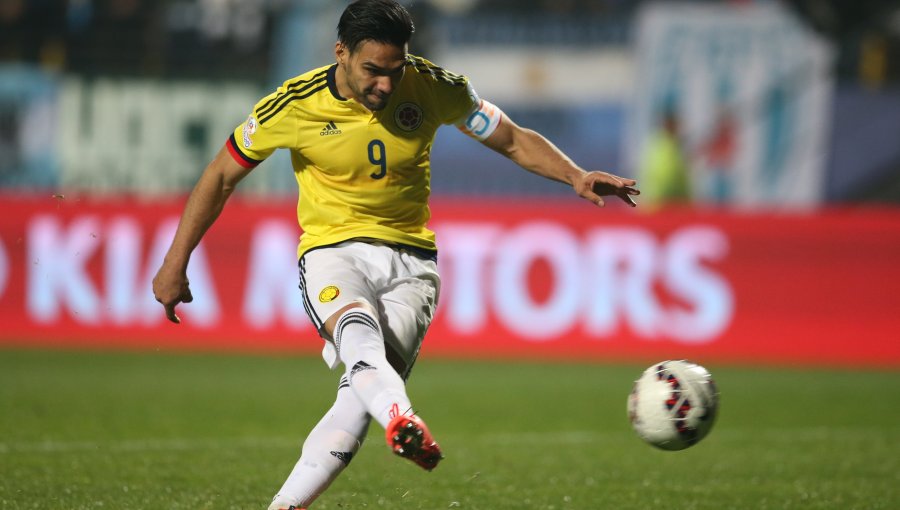 Eliminatorias: Radamel Falcao se perdería el duelo con Chile por lesión muscular