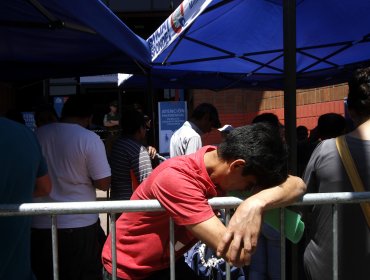 Paro en Registro Civil: Hombre amenazó con quemarse para conseguir pasaporte