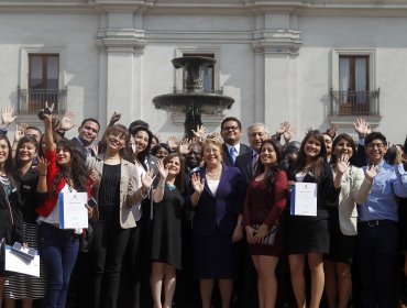 Presidenta recibió a becarios de la Agencia de Cooperación Internacional