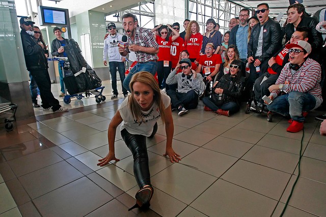 Artistas se embarcaron para gira de la Teletón 2015