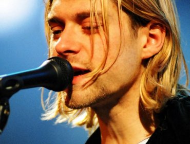Subastan chaleca que usó Kurt Cobain en el MTV Unplugged de Nirvana
