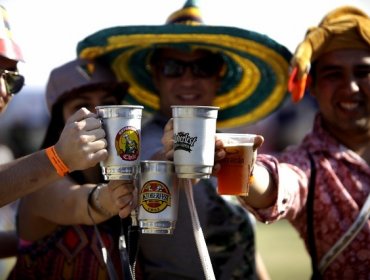 Estudio revela: Los hombres que beben cerveza tienen mejor desempeño sexual