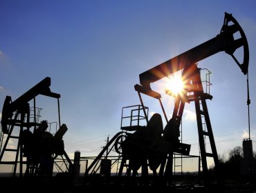 El petróleo de Texas abre con un descenso del 0,31 % hasta 47,75 dólares