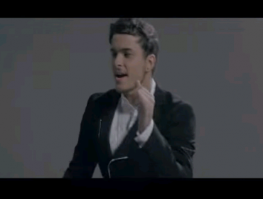 Augusto Schuster lanza el sensual videoclip de “Lloré”