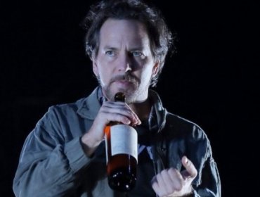 Eddie Vedder se suma a la moda: El vino chileno es un manjar