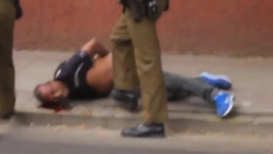 Video: Denuncian brutal agresión a inmigrante por parte de Carabineros