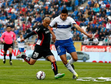 Universidad Católica buscaría fichar a Humberto Suazo para la próxima temporada