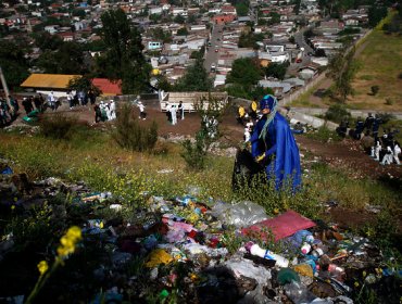 Realizan "limpiatón" para mejorar aspecto de ladera del cerro San Cristóbal