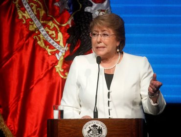 Bachelet advierte que en probidad la sociedad no aceptará “arreglos a medias”