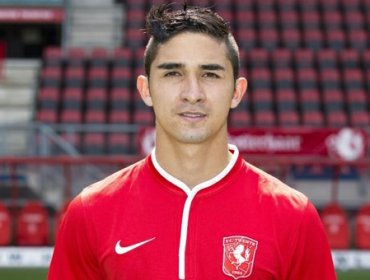 Twente y Felipe Gutiérrez sufren dura caída ante Heerenveen en Holanda