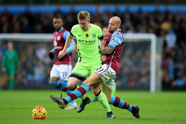 Premier: El City de Pellegrini hipotecó la punta al sólo igualar con Aston Villa