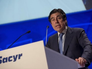 Presidente de Sacyr y director Santander Chile, premiados por Cámara Española