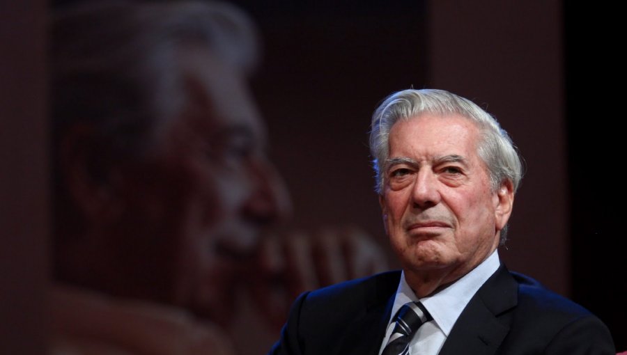 Vargas Llosa cree "imposible" una reelección de Alan García en Perú