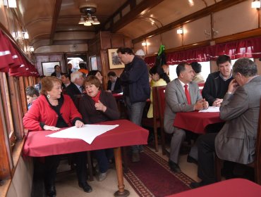 Presidenta Bachelet abordó histórico tren "El Valdiviano"