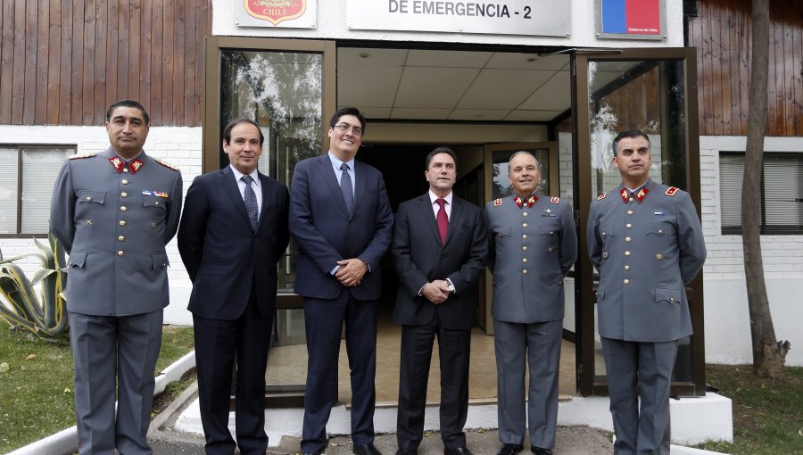 Ministro inauguró moderno sistema de respaldo del Ejército para la Onemi