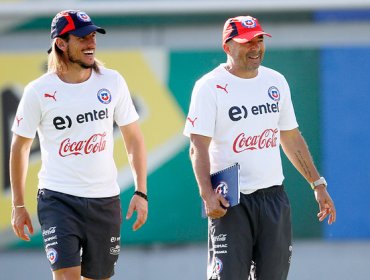 Beccacece dejaría de ser ayudante técnico de la Roja tras duelo con Uruguay