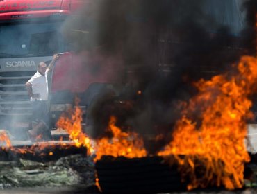 Brasil amanece con bloqueos en varias carreteras por huelga de camioneros