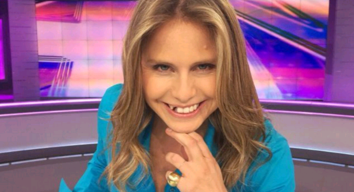 Famosos se unen para singular campaña que los dejó sin dientes