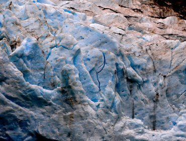 Localizan volcanes de hielo en el corazón gélido de Plutón