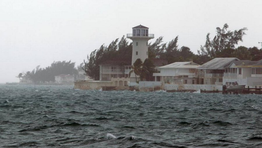 La tormenta Kate amenaza convertirse en huracán al norte de las Bahamas