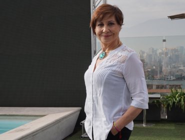 Teresita Reyes publica foto del elenco y le cambia el nombre a nueva teleserie de Mega