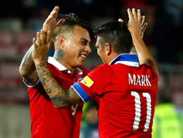 Eduardo Vargas y Mark González habrían regresado tarde a Juan Pinto Durán