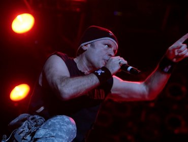 El cantante de Iron Maiden, Bruce Dickinson, publicará sus memorias en 2017