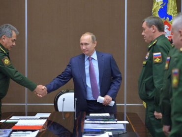 Putin: Rusia no está por una carrera armamentista, sólo recupera terreno