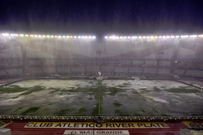 Partido entre Argentina y Brasil fue aplazado 24 horas debido a la lluvia