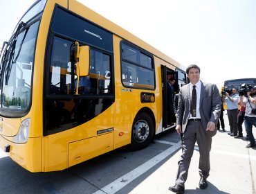 Nuevos buses del Transantiago tienen puertas para ambos lados