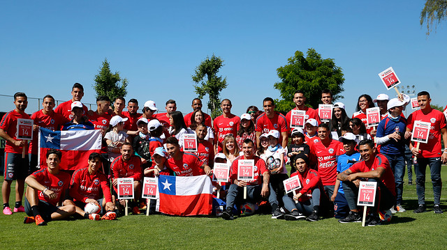 Jugadores de la selección compartieron con los niños de la Teletón