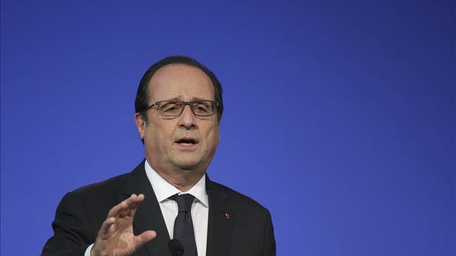 Hollande ordena el estado de urgencia y el cierre de las fronteras