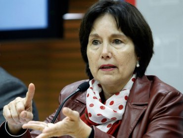 Ministra Castillo descarta construcción de hospitales con sistema de concesiones