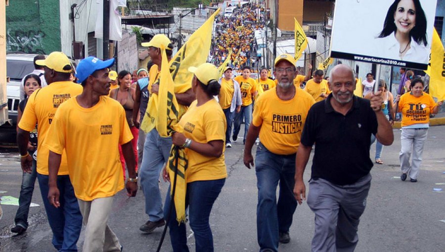 El chavismo enfrenta unas cruciales parlamentarias en un contexto complicado