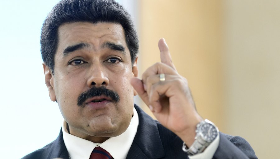 Maduro pide a Obama que "ponga orden" en sus "órganos de poder"