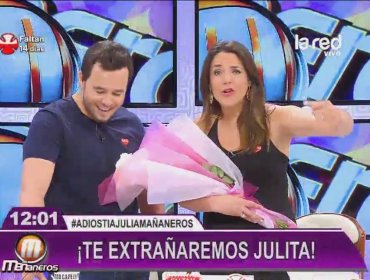 Emotiva despedida recibe Julia Vial
