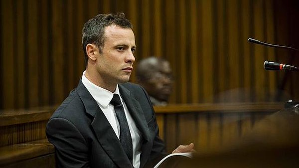 Oscar Pistorius empieza a cumplir el servicio comunitario