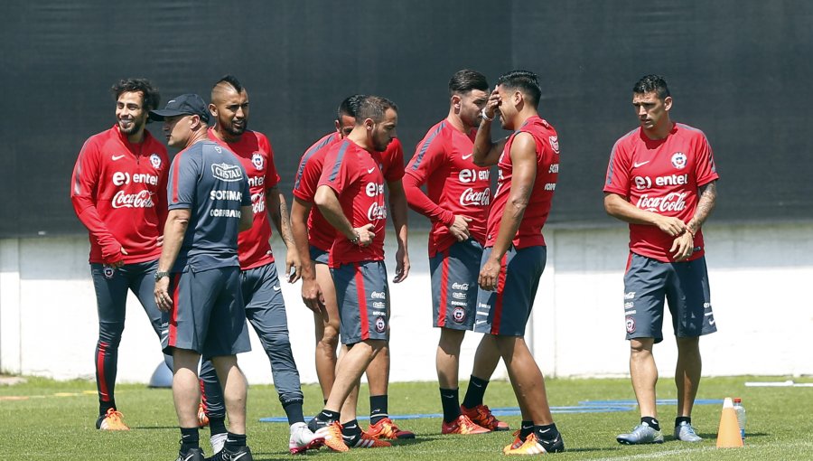 Jorge Sampaoli haría tres cambios en el equipo chileno para enfrentar a Uruguay