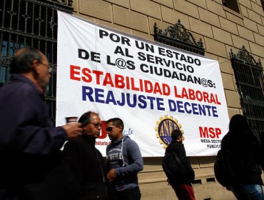 Empleados públicos rechazan oferta de reajuste del sector ofrecida por Gobierno