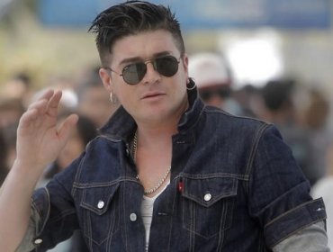 Junior Playboy celebra su relación con osado desnudo en instagram